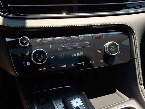 Used 2026 INFINITI QX60 Luxe w/ Cargo Package FWD image 19