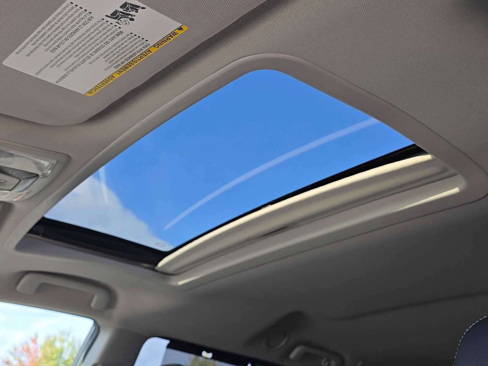 Used 2016 Toyota Sienna SE w/ SE Preferred Package FWD image 24