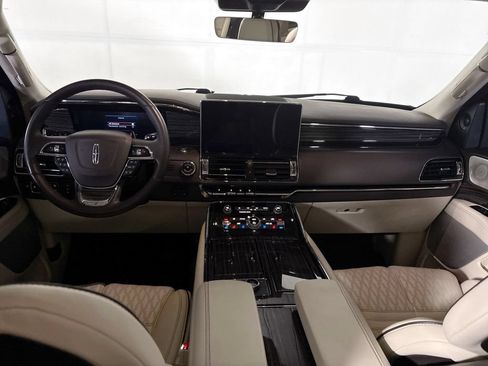 Used 2023 Lincoln Navigator Black Label AWD/4WD image 12