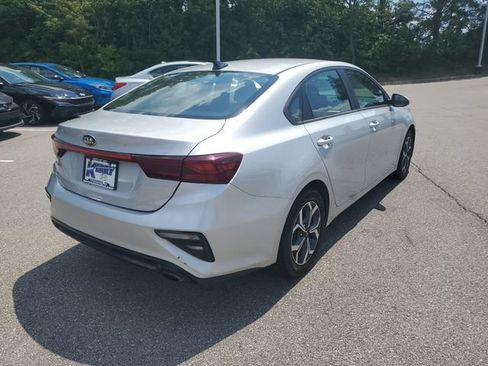 Used 2021 Kia Forte LXS FWD image 4