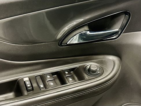 Used 2022 Buick Encore Preferred w/ Safety Package image 19