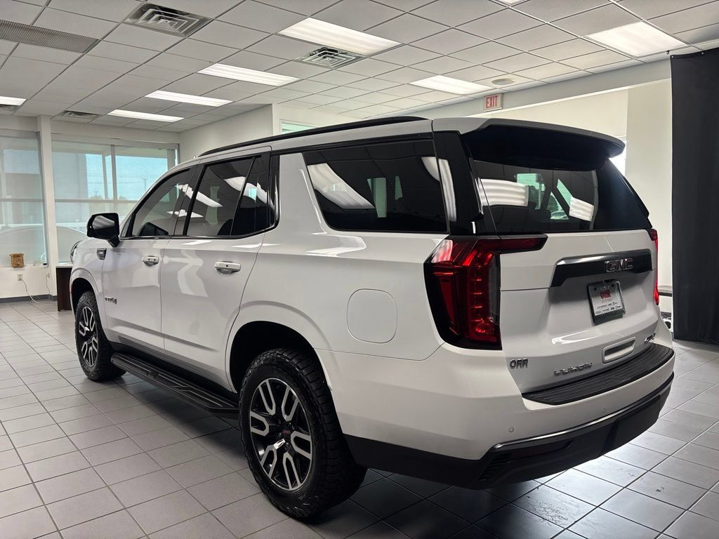 Used 2024 GMC Yukon AT4 w/ Technology Package AWD/4WD image 5