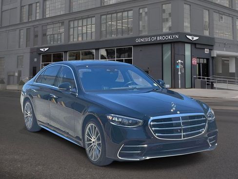 Used 2023 Mercedes-Benz S 580 4MATIC Sedan image 1