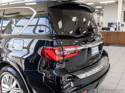 Used 2018 INFINITI QX80 2WD w/ Driver Assistance Package image 12