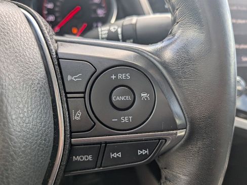 Used 2020 Toyota Camry XSE image 13