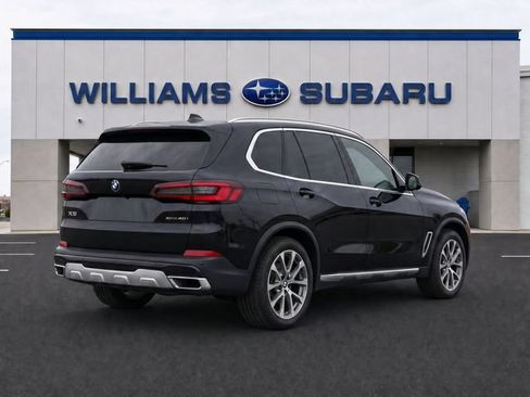 Used 2022 BMW X5 xDrive40i w/ Parking Assistance Package AWD/4WD image 4