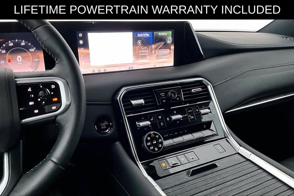 Used 2025 Nissan Armada SL AWD/4WD image 8