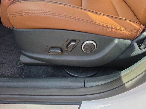 New 2026 Genesis GV70 2.5T Advanced image 10