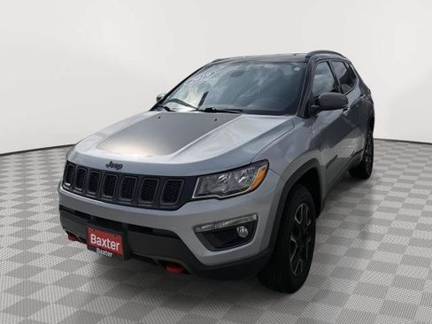 Used 2019 Jeep Compass Trailhawk w/ Cold Weather Group AWD/4WD image 3
