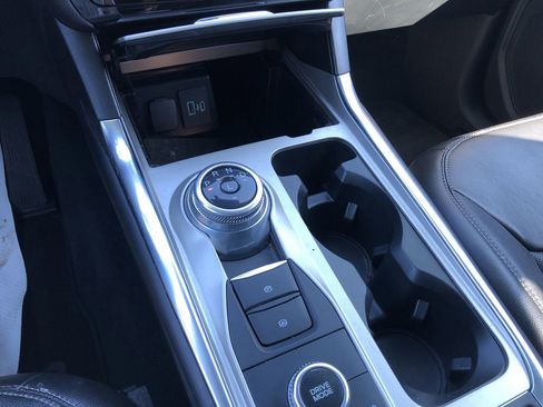 Used 2023 Ford Explorer Limited image 20