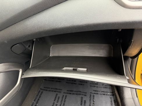 Used 2016 Hyundai Veloster w/ Option Group 03 image 45