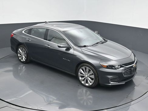Used 2017 Chevrolet Malibu Premier w/ Premier Sun and Wheel Package image 27