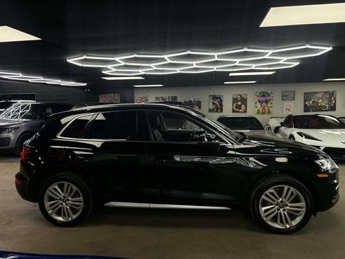 Used 2018 Audi Q5 Prestige w/ Prestige Package image 4