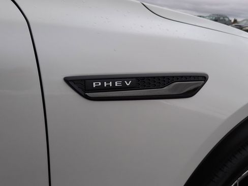 Certified 2025 MAZDA CX-70 Plug-In Hybrid w/ Premium Plus image 9