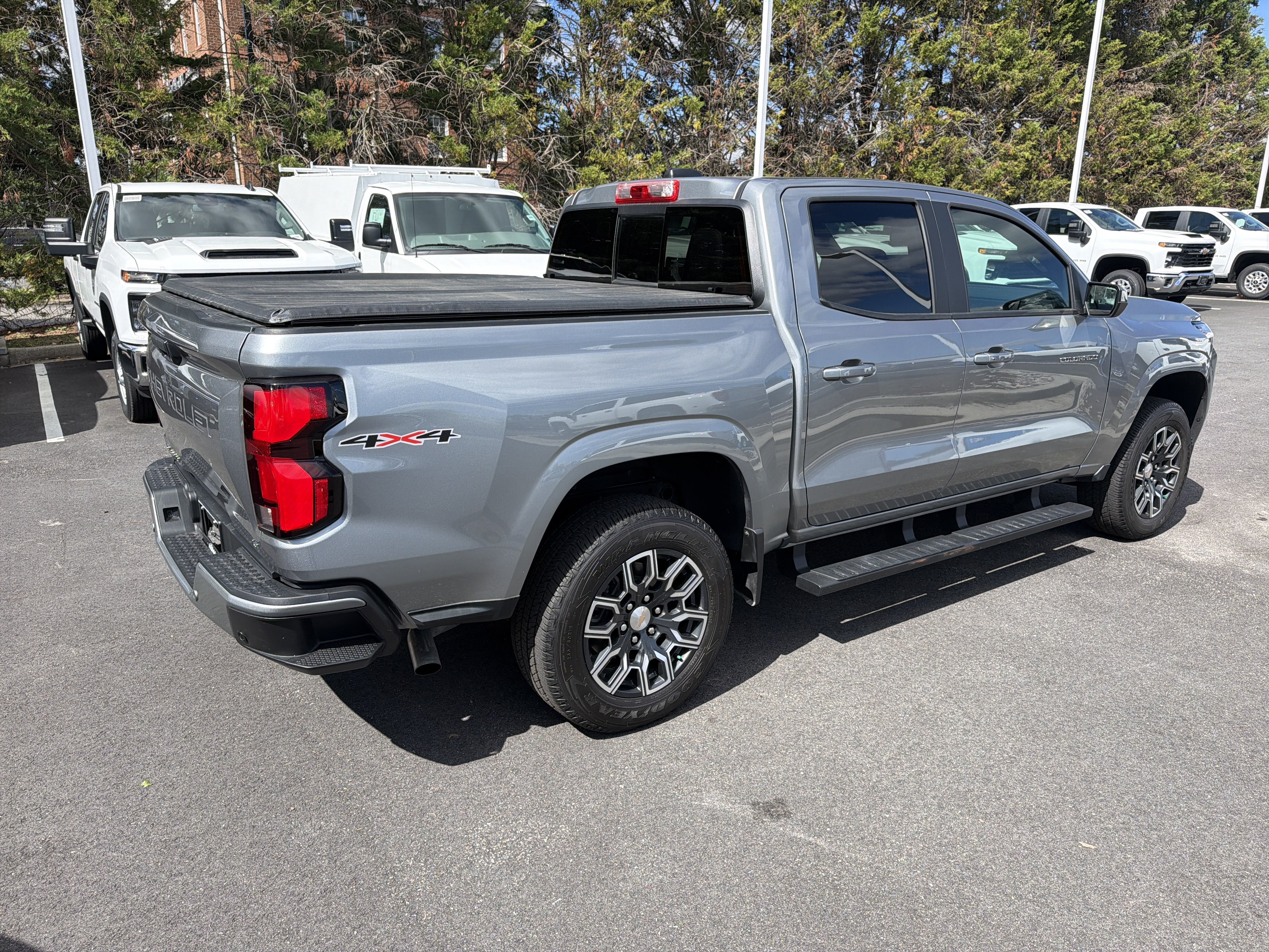 Used 2023 Chevrolet Colorado LT w/ LT Convenience Package III AWD/4WD image 10