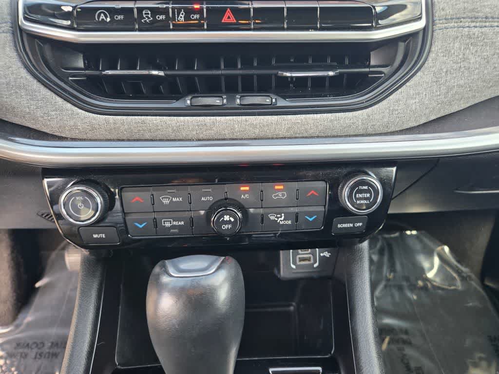 Used 2022 Jeep Compass Latitude w/ Convenience Group AWD/4WD image 14