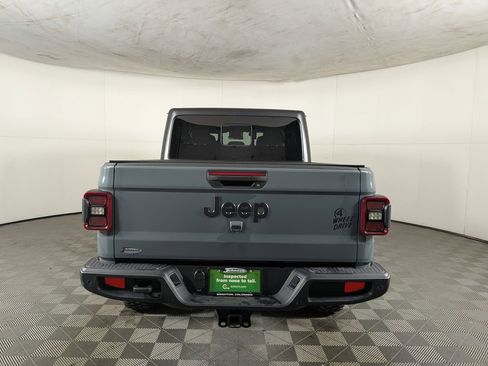 Certified 2025 Jeep Gladiator Willys image 9