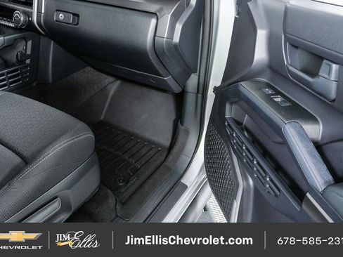 Used 2025 Toyota 4Runner SR5 RWD image 22