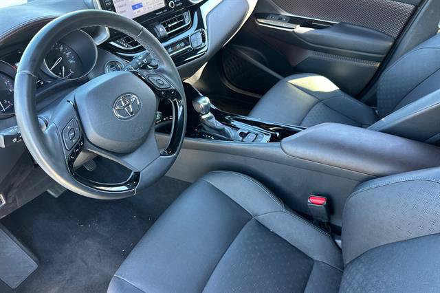 Used 2019 Toyota C-HR Limited FWD image 9