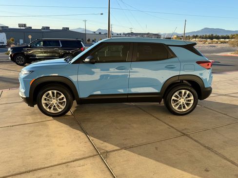 Used 2024 Chevrolet TrailBlazer LS w/ LS Convenience Package image 6