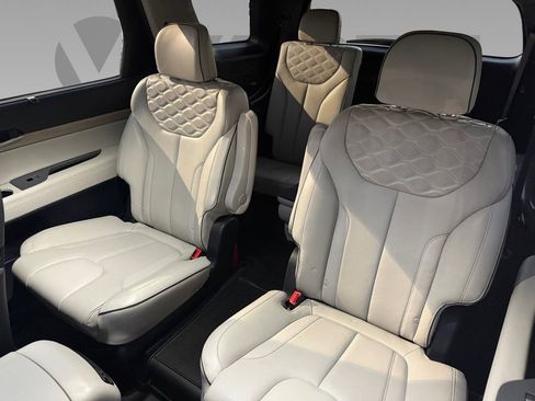 Used 2021 Hyundai Palisade Limited image 4