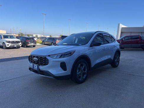 New 2026 Ford Escape ST-Line w/ Tech Pack #1 image 3