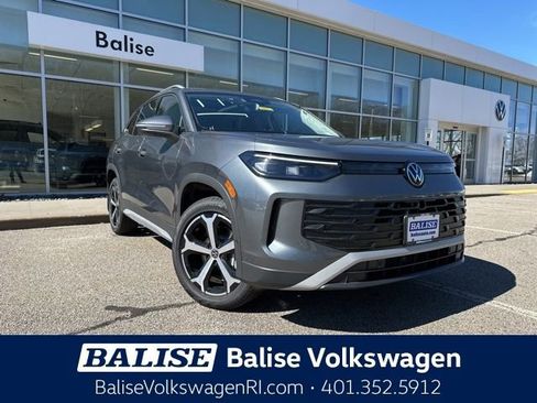 New 2026 Volkswagen Tiguan SE image 1