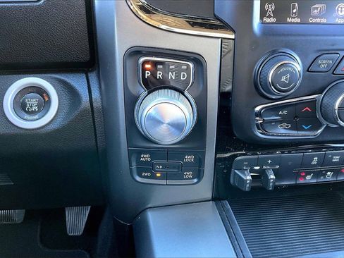 Certified 2015 RAM 1500 Sport w/ Convenience Group image 29