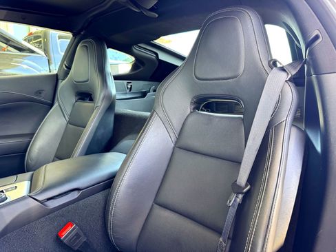 Used 2019 Chevrolet Corvette Stingray Coupe w/ 1LT image 23