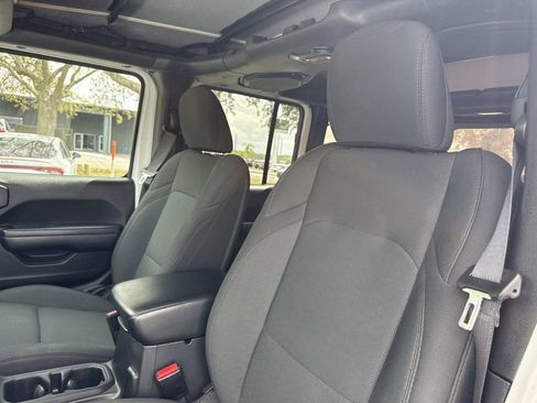 Used 2021 Jeep Wrangler Unlimited Sport image 20