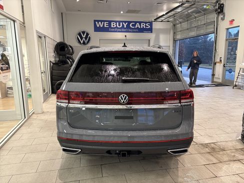 New 2026 Volkswagen Atlas SE image 5