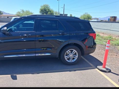 Used 2023 Ford Explorer XLT w/ Equipment Group 202A AWD/4WD image 4
