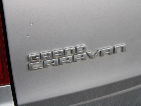 Used 2016 Dodge Grand Caravan SE w/ Quick Order Package 29E SE image 9