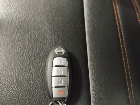 Used 2021 Nissan Kicks SR w/ SR Premium Package FWD image 32