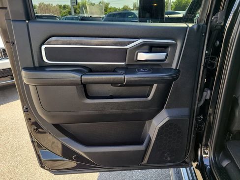 Used 2024 RAM 2500 Big Horn AWD/4WD image 11