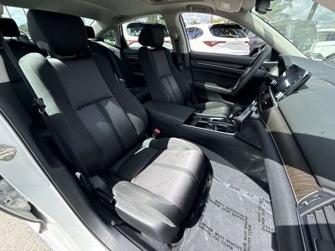 Used 2019 Honda Accord EX image 26
