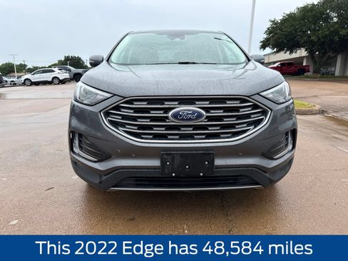 Used 2022 Ford Edge Titanium AWD/4WD image 2