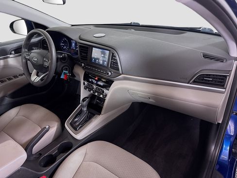 Used 2020 Hyundai Elantra SEL image 29