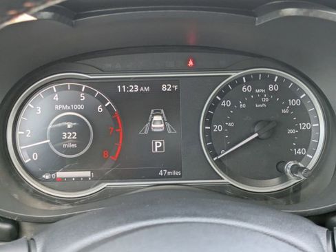 New 2025 Nissan Versa SR w/ Trunk Package FWD image 25