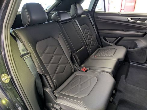 Used 2025 Volkswagen Atlas Cross Sport SE AWD/4WD image 26