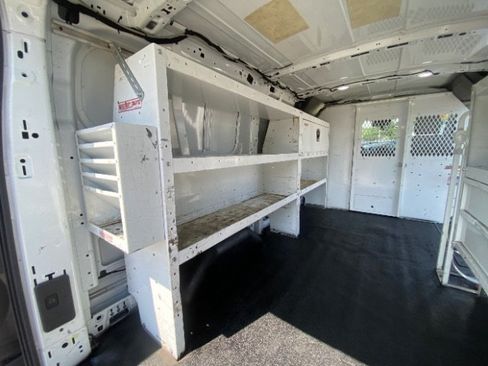 Used 2019 Ford Transit 250 130 Low Roof RWD image 16