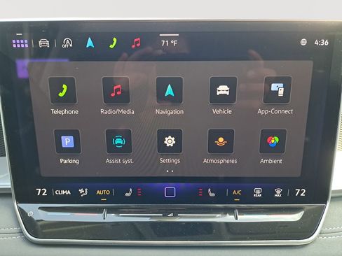 New 2025 Volkswagen Tiguan SE FWD image 22