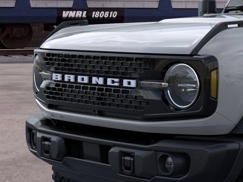 New 2026 Ford Bronco Big Bend w/ Black Diamond Package AWD/4WD image 19