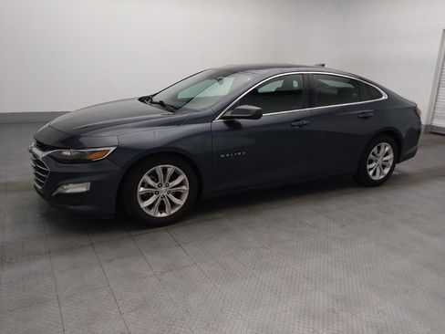 Used 2019 Chevrolet Malibu LT FWD image 2