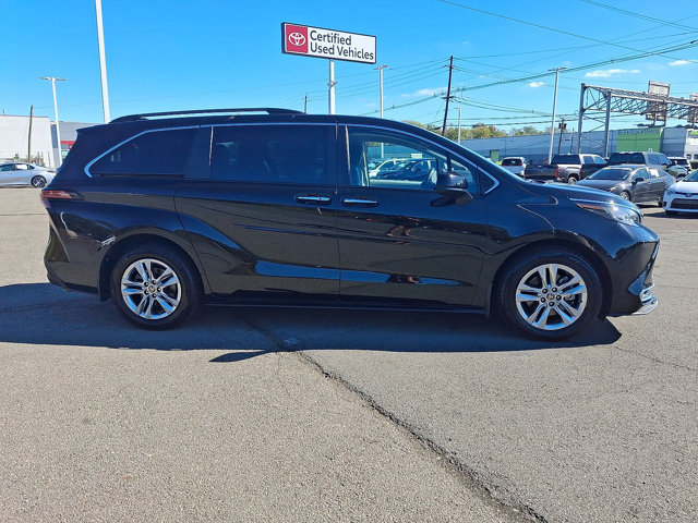 Used 2022 Toyota Sienna XLE w/ XLE Plus Package AWD/4WD image 26