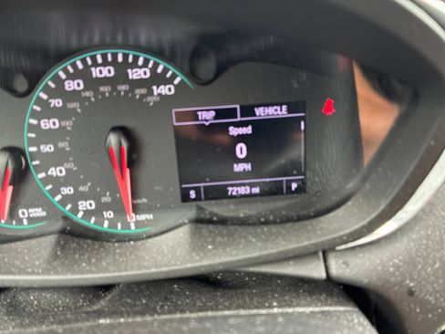 Used 2019 Chevrolet Trax LT w/ LT Convenience Package FWD image 8