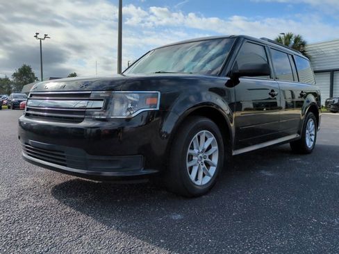 Used 2017 Ford Flex SE image 8