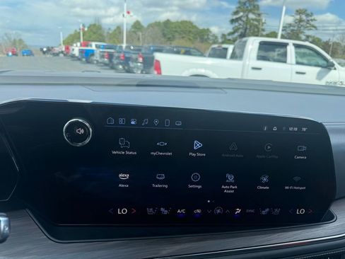 Used 2025 Chevrolet Tahoe Premier w/ Sun And Tow Package image 18