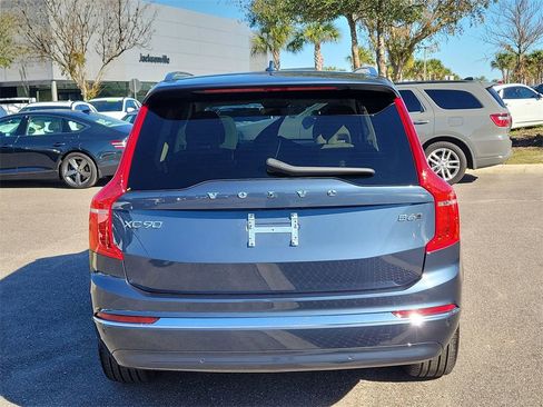 Used 2023 Volvo XC90 B6 Plus image 4