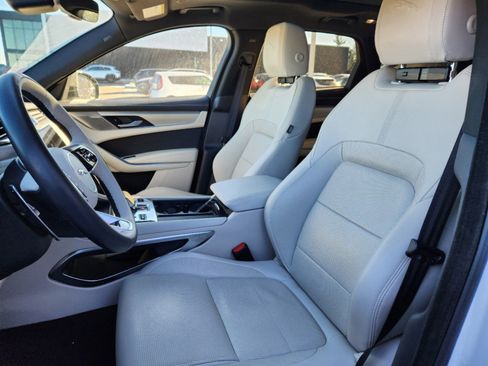 Certified 2024 Jaguar F-PACE R-Dynamic S image 9
